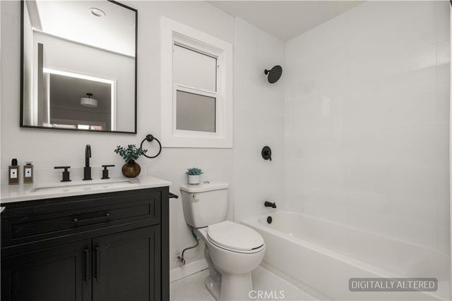 730 Grape Circle, Compton, CA 90220