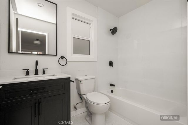 730 Grape Circle, Compton, CA 90220