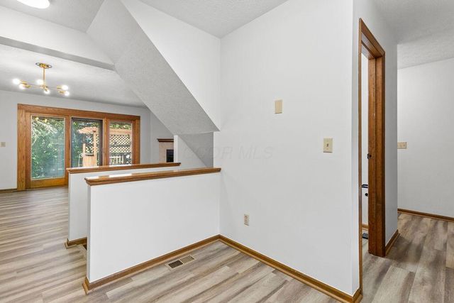 8393 Cliffthorne Way, Columbus, OH 43235