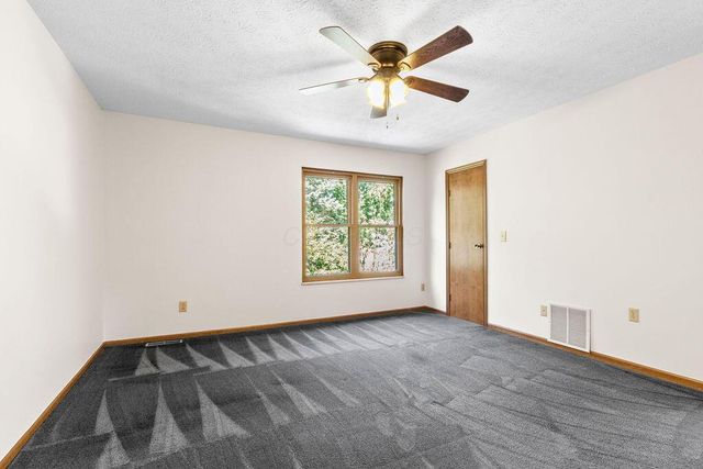 8393 Cliffthorne Way, Columbus, OH 43235