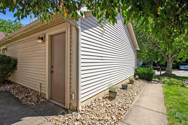 8393 Cliffthorne Way, Columbus, OH 43235