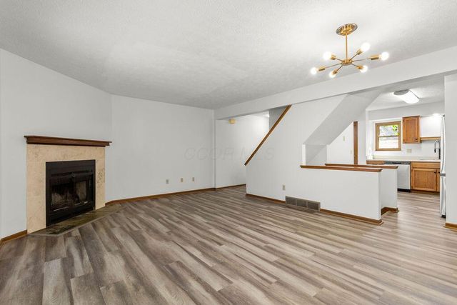 8393 Cliffthorne Way, Columbus, OH 43235