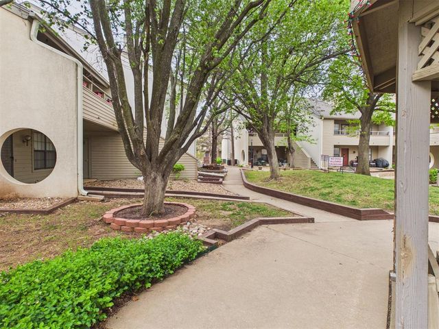 11130 Stratford Drive 325, Oklahoma City, OK 73120