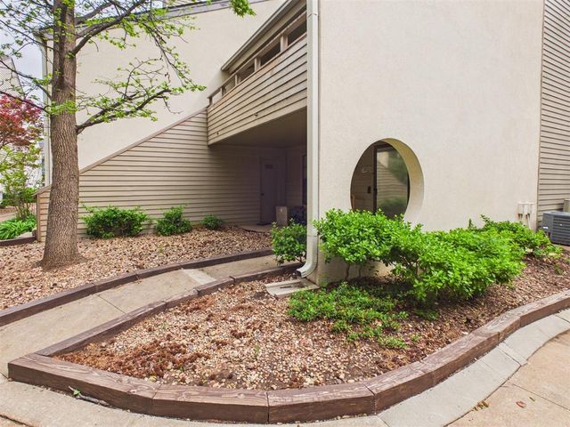 11130 Stratford Drive 325, Oklahoma City, OK 73120