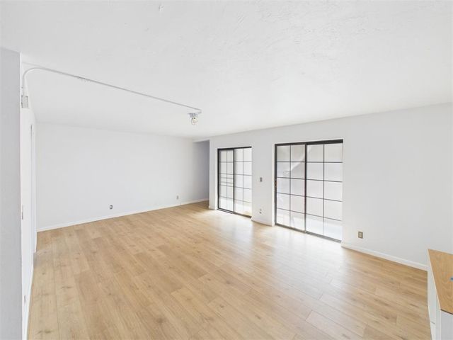 11130 Stratford Drive 325, Oklahoma City, OK 73120