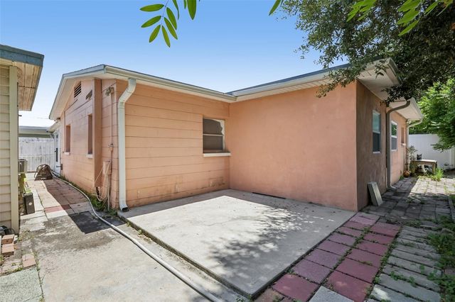 9680 PARK LAKE DRIVE N, Pinellas Park, FL 33782