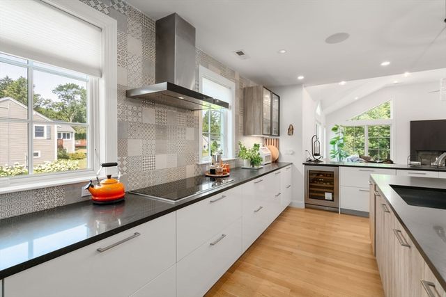 54 Meadowbrook Road, Westwood, MA 02090