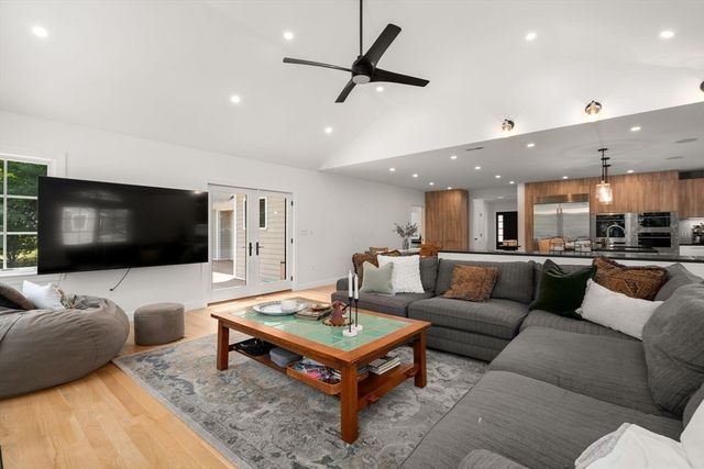 54 Meadowbrook Road, Westwood, MA 02090