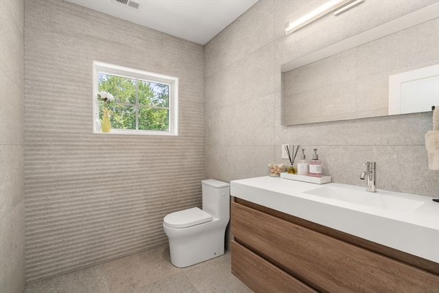 54 Meadowbrook Road, Westwood, MA 02090
