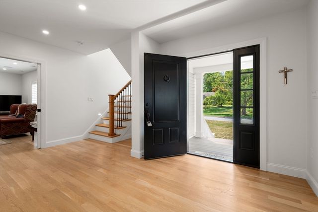 54 Meadowbrook Road, Westwood, MA 02090