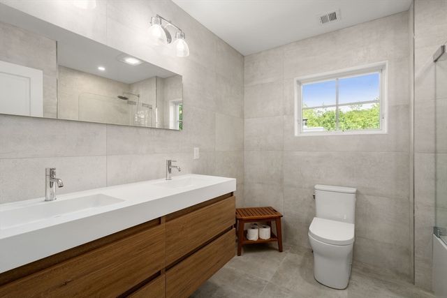 54 Meadowbrook Road, Westwood, MA 02090