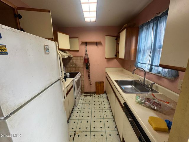 128 S Pearl Street, Albany, NY 12202