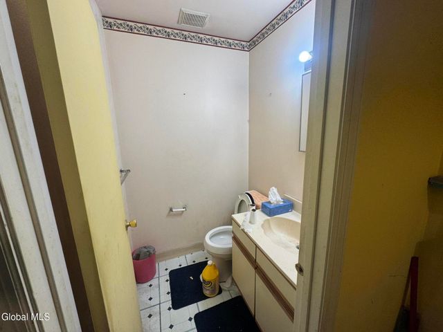 128 S Pearl Street, Albany, NY 12202