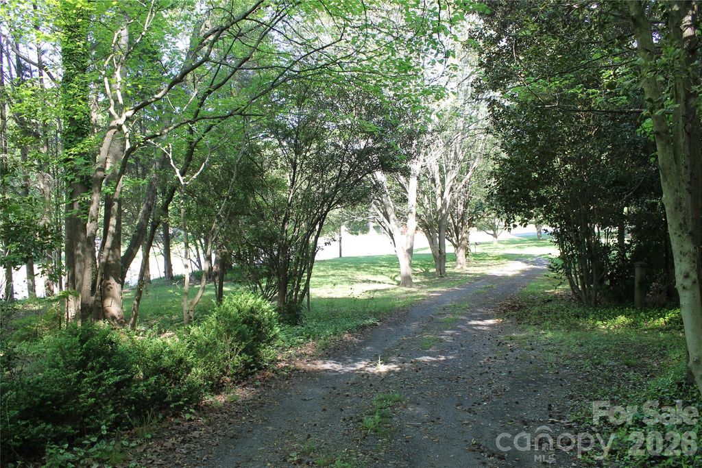 9000 Beatties Ford Road, Huntersville, NC 28078