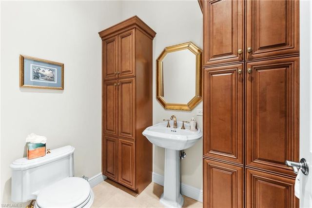 7615 Palmer CT, Naples, FL 34113