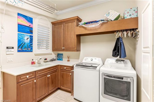 7615 Palmer CT, Naples, FL 34113