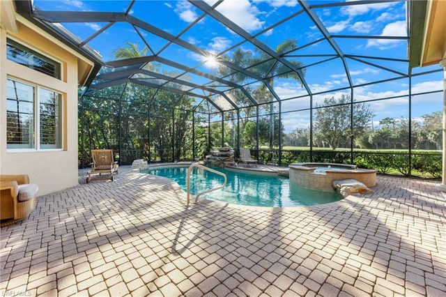 7615 Palmer CT, Naples, FL 34113