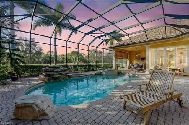 7615 Palmer CT, Naples, FL 34113