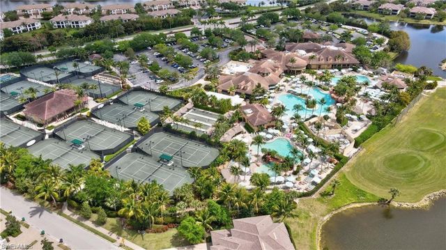 7615 Palmer CT, Naples, FL 34113