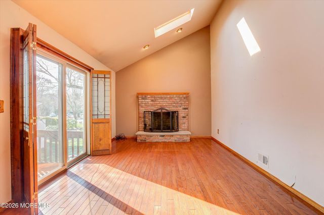 18 Warne Road, Matawan, NJ 07747