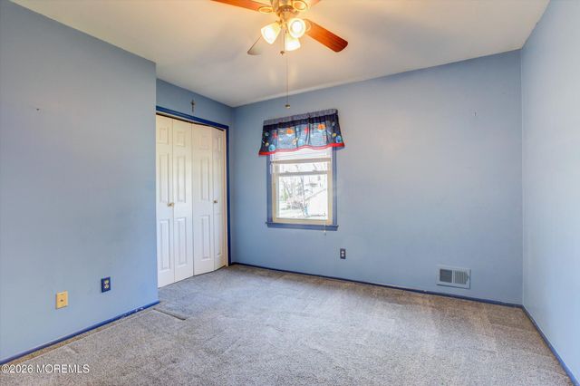 18 Warne Road, Matawan, NJ 07747