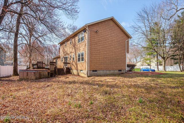 18 Warne Road, Matawan, NJ 07747