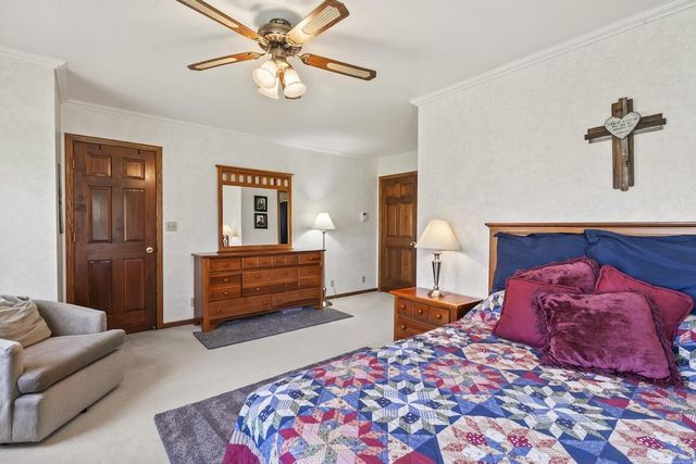 20740 Brook Park DRIVE, Brookfield, WI 53045