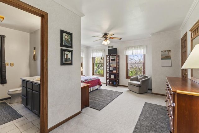 20740 Brook Park DRIVE, Brookfield, WI 53045