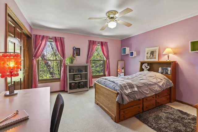 20740 Brook Park DRIVE, Brookfield, WI 53045