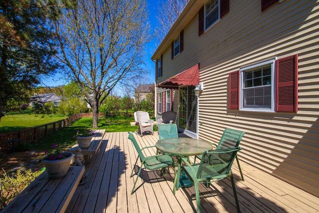 20740 Brook Park DRIVE, Brookfield, WI 53045
