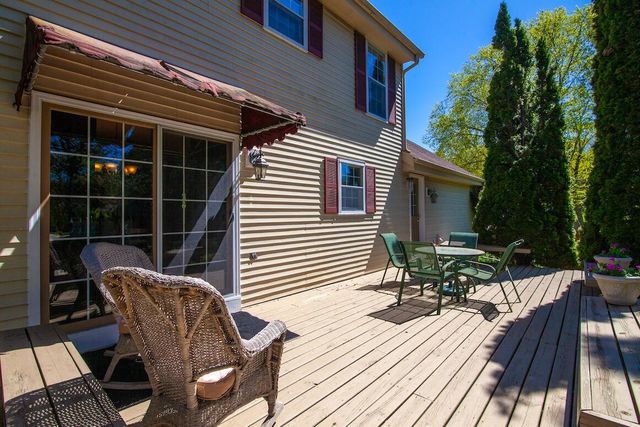 20740 Brook Park DRIVE, Brookfield, WI 53045
