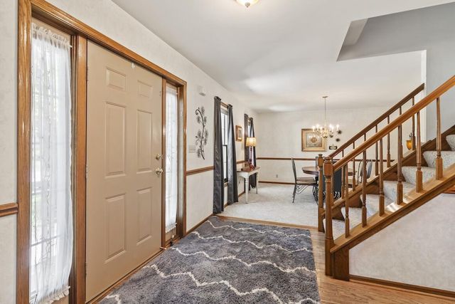 20740 Brook Park DRIVE, Brookfield, WI 53045