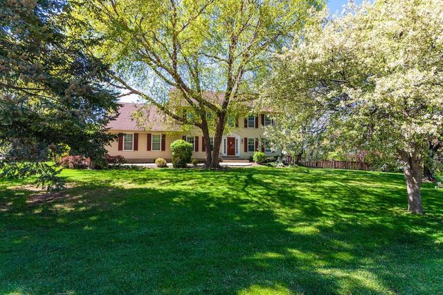 20740 Brook Park DRIVE, Brookfield, WI 53045