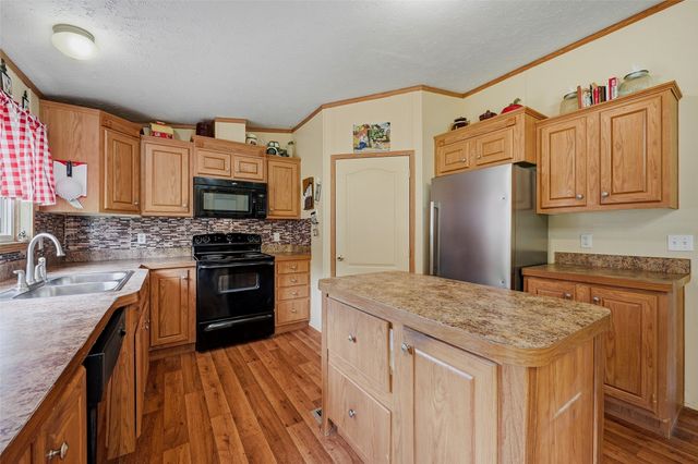 3517 Sandusky Road, Whitesboro, TX 76273