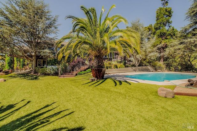 10 Morgan Ln, San Rafael, CA 94901