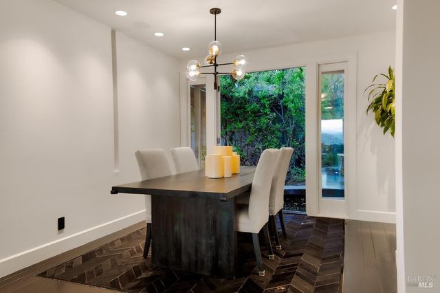 10 Morgan Ln, San Rafael, CA 94901