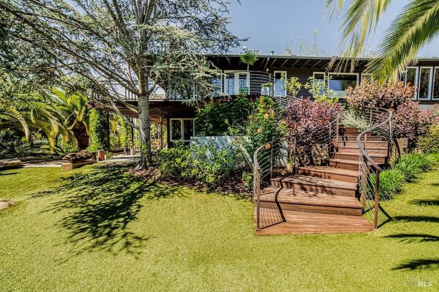 10 Morgan Ln, San Rafael, CA 94901