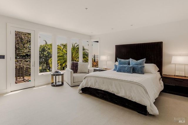 10 Morgan Ln, San Rafael, CA 94901