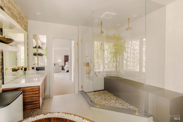 10 Morgan Ln, San Rafael, CA 94901