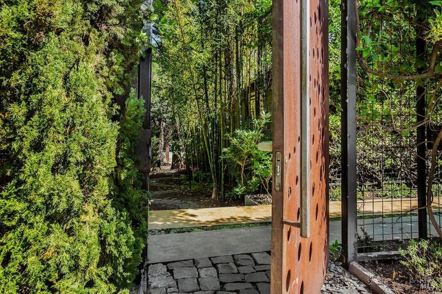 10 Morgan Ln, San Rafael, CA 94901