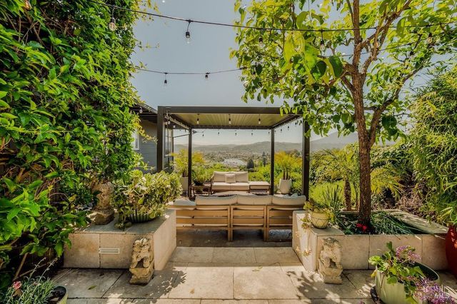 10 Morgan Ln, San Rafael, CA 94901