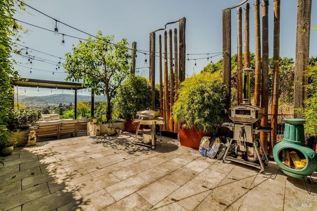 10 Morgan Ln, San Rafael, CA 94901