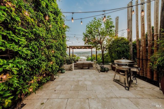 10 Morgan Ln, San Rafael, CA 94901