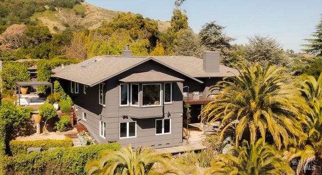 10 Morgan Ln, San Rafael, CA 94901