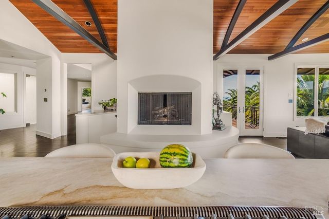 10 Morgan Ln, San Rafael, CA 94901