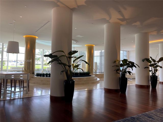 5161 Collins Ave 715, Miami Beach, FL 33140