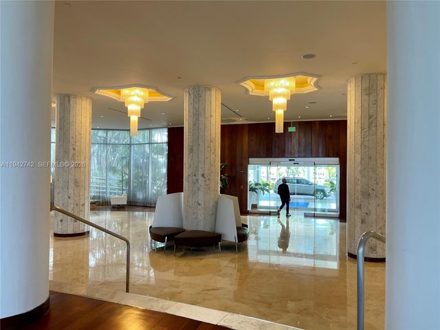 5161 Collins Ave 715, Miami Beach, FL 33140