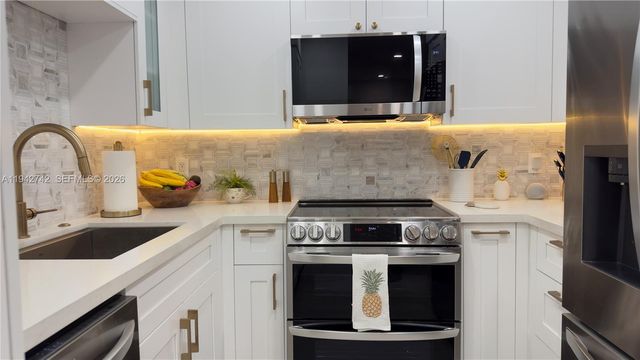 5161 Collins Ave 715, Miami Beach, FL 33140