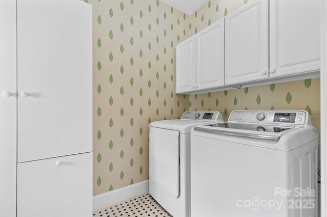 7601 Sharpthorne Place, Charlotte, NC 28270