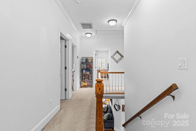 7601 Sharpthorne Place, Charlotte, NC 28270